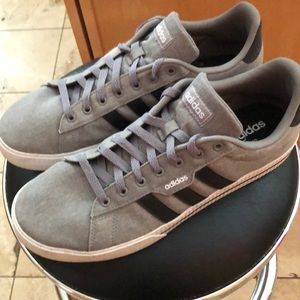 Adidas Men’s Size 11